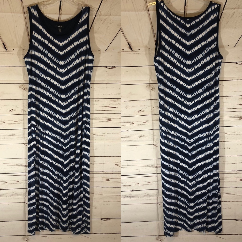 Sleeveless Navy & White Chevron Maxi Dress